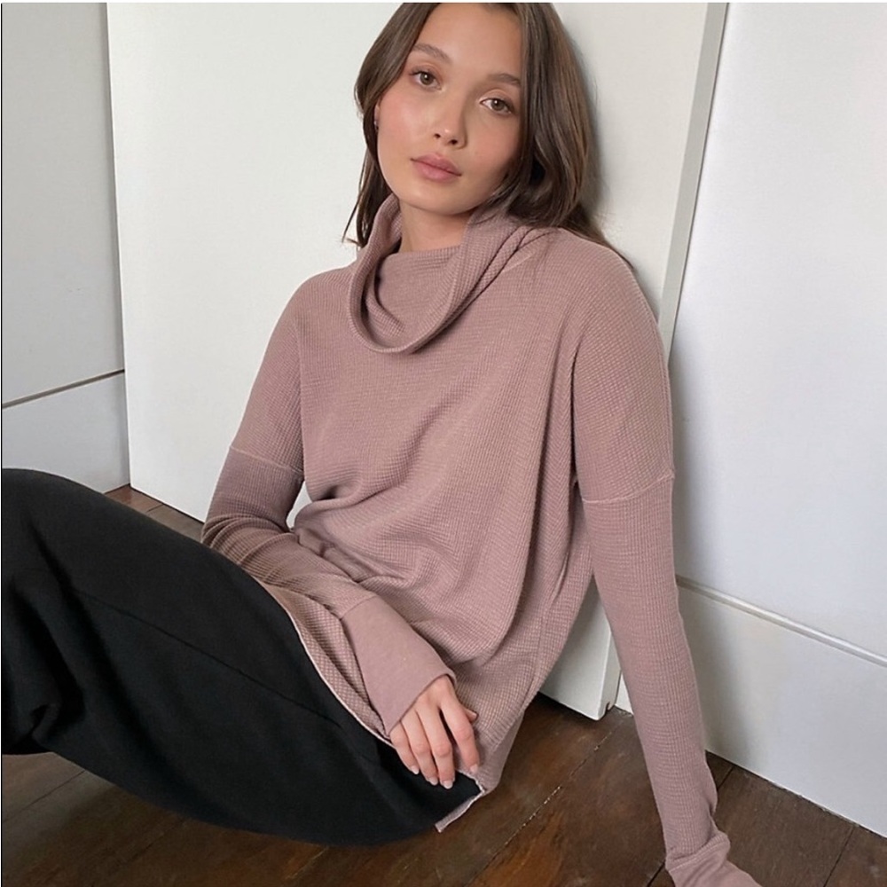 Group Babaton mauve thermal cowlneck S M read